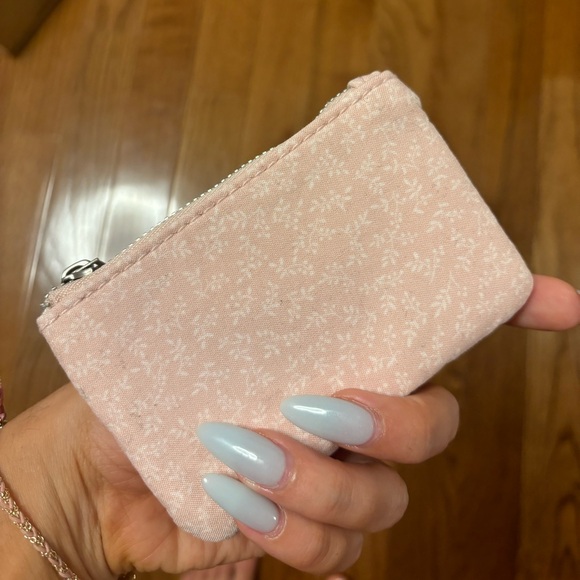 NWOT Brandy Melville John Galt Pink Floral Coin Purse - Picture 5 of 5